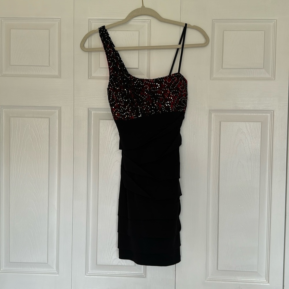 One shoulder cocktail dress